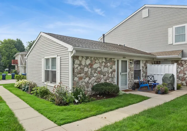 Photo 1 of Townhouse for sale at 1054 Brunswick Harbor #0, Schaumburg, IL 60193 | MLS# 12736430 | Listing updated on 2026-09-16