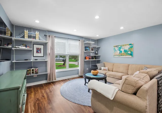 Photo 3 of Townhouse for sale at 1054 Brunswick Harbor #0, Schaumburg, IL 60193 | MLS# 12736430 | Listing updated on 2026-09-16