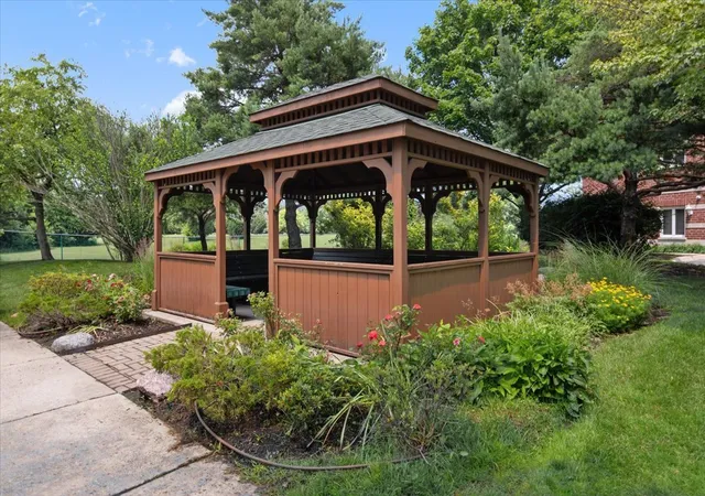 Listing Photo 4 - Condo for sale in building located at 5360 N Lowell Ave, Chicago, IL 60630 - Unit #311