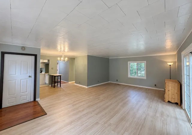 Photo 3 of Single family home for sale at 912 W Harvard St, Champaign, IL 61821 | MLS# 12736479 | Listing updated on 2026-09-30