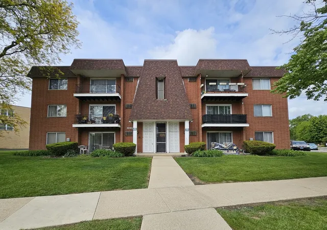 Condo for sale at 12620 S Alpine Dr #9, Alsip, IL 60803 | MLS# 12736584