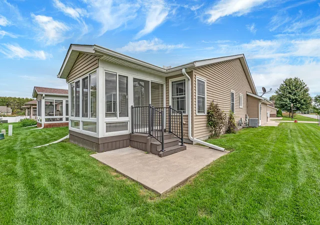 Listing Photo 4 - Condo for sale in building located at 501 Primrose Ln, Geneseo, IL 61254
