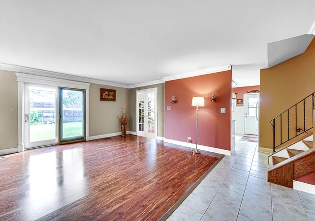 Photo 4 of Single family home for sale at 7515 Northway Dr, Hanover Park, IL 60133 | MLS# 12736657 | Listing updated on 2026-09-21