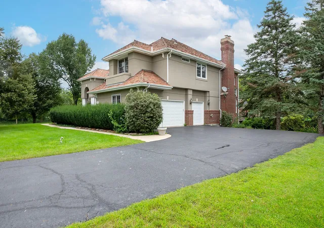 Photo 3 of Single family home for sale at 315 Bishop Ct, Inverness, IL 60010 | MLS# 12736672 | Listing updated on 2026-10-07
