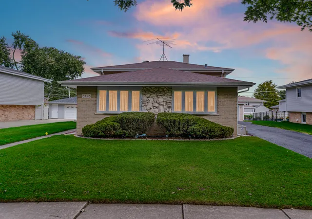 Photo 1 of Single family home for sale at 5448 139th Street, Crestwood, IL 60418 | MLS# 12736680 | Listing updated on 2026-09-29