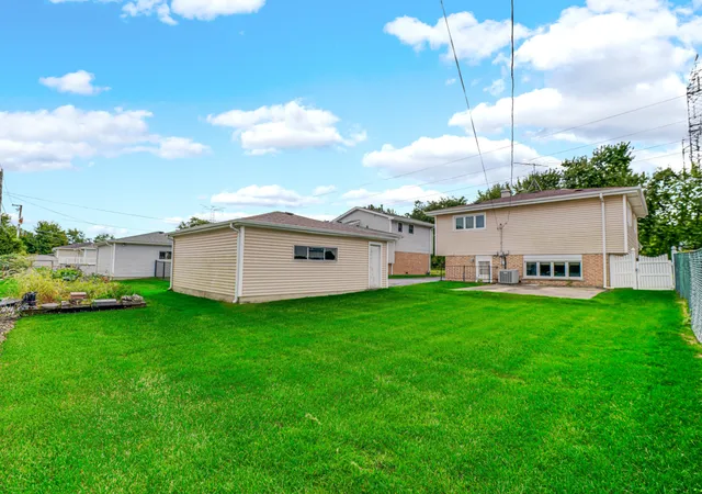 Photo 3 of Single family home for sale at 5448 139th Street, Crestwood, IL 60418 | MLS# 12736680 | Listing updated on 2026-09-29