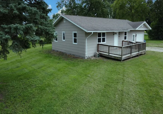Photo 3 of Single family home for sale at 202 N Madison St, Watseka, IL 60970 | MLS# 12736695 | Listing updated on 2026-09-15