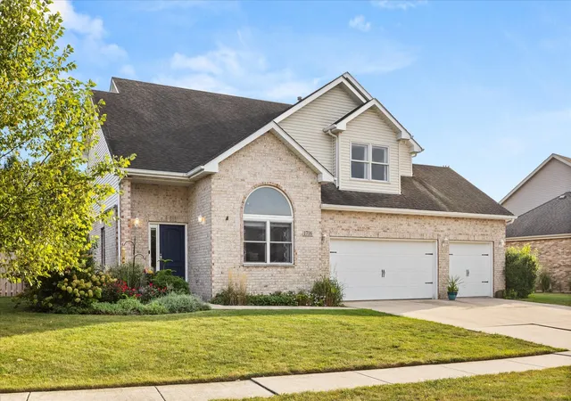 Photo 2 of Single family home for sale at 1716 Kingtree Dr, Morris, IL 60450 | MLS# 12736696 | Listing updated on 2026-09-27