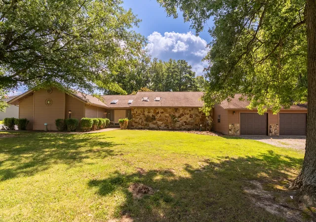 Photo 1 of Single family home for sale at 1109 Mockingbird Ln, Carterville, IL 62918 | MLS# 12736714 | Listing updated on 2026-09-06