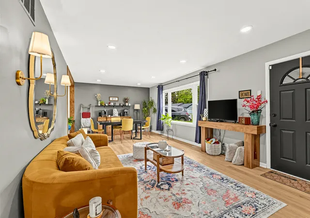 Photo 1 of Single family home for sale at 6855 W 113th Street, Worth, IL 60482 | MLS# 12736748 | Listing updated on 2026-10-06