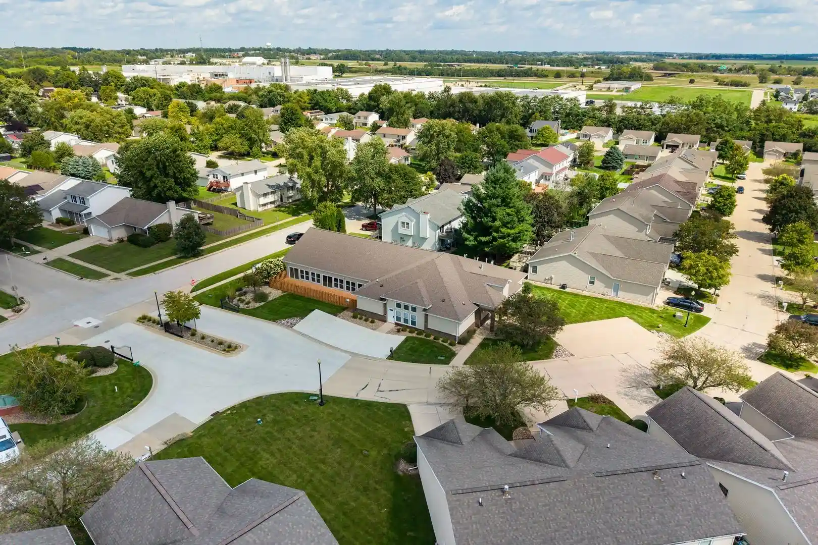 Listing Photo 31 - Condo for sale in 4 Everett Ct located at 4 Everett Ct, Bloomington, IL 61705 - Unit 4 Everett Ct