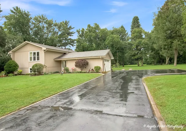 Photo 2 of Single family home for sale at 2211 Lamb Rd, Woodstock, IL 60098 | MLS# 12736796 | Listing updated on 2026-09-06