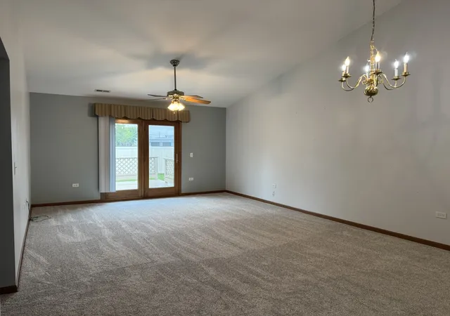Listing Photo 2 - Condo for sale in building located at 2508 Par Four Ct, Joliet, IL 60436 - Unit #0