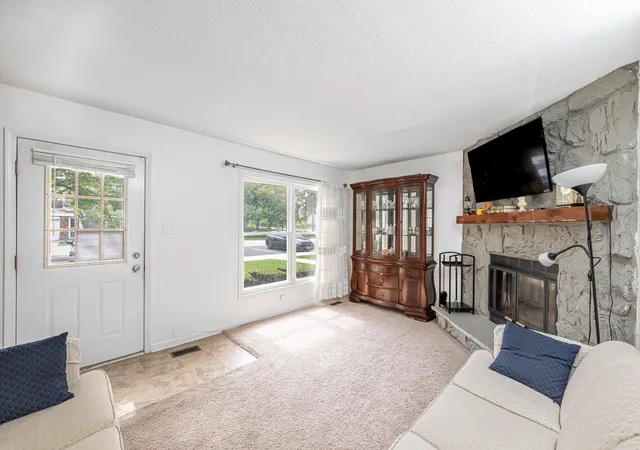 Photo 2 of Townhouse for sale at 2110 Stanley Ct, Schaumburg, IL 60194 | MLS# 12736849 | Listing updated on 2026-09-21