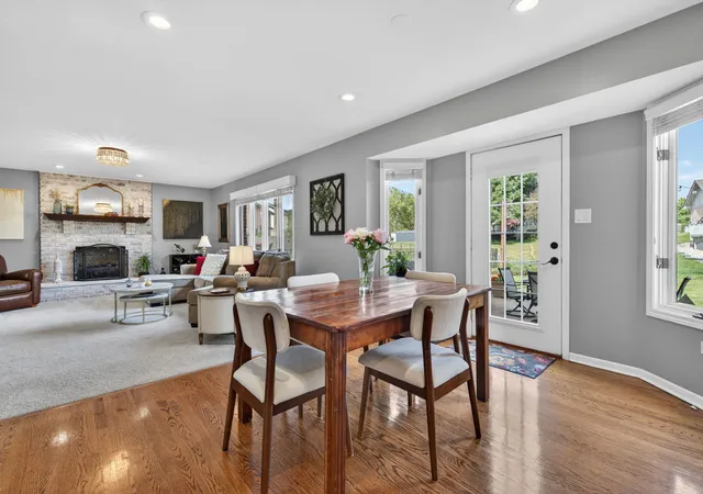 Photo 4 of Single family home for sale at 19612 Silverside Dr, Tinley Park, IL 60487 | MLS# 12736894 | Listing updated on 2026-09-20