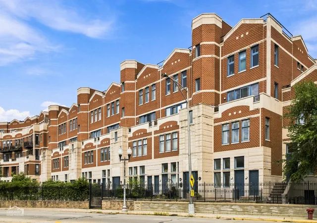 Photo 1 of Condo for sale at 7768 N Sheridan Rd #1, Chicago, IL 60626 | MLS# 12736918 | Listing updated on 2026-09-15