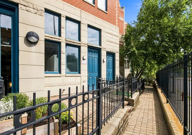 Photo 3 of Condo for sale at 7768 N Sheridan Rd #1, Chicago, IL 60626 | MLS# 12736918 | Listing updated on 2026-09-15