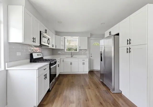 Photo 3 of Single family home for sale at 7836 S Kedvale Ave, Chicago, IL 60652 | MLS# 12737009 | Listing updated on 2026-09-16