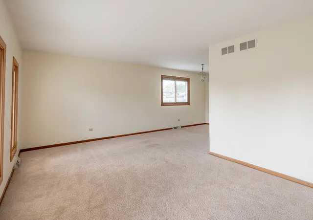 Photo 2 of Single family home for sale at 19250 Wentworth Ave, Lansing, IL 60438 | MLS# 12737059 | Listing updated on 2026-09-17