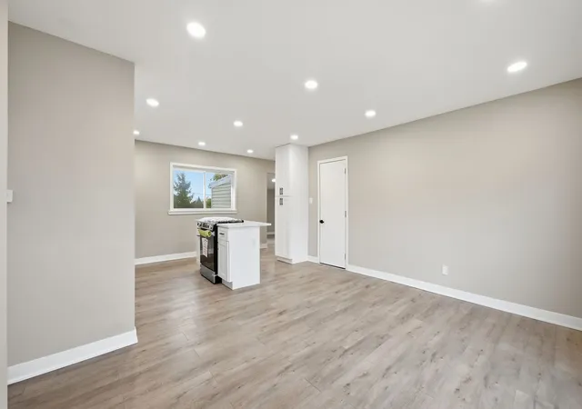 Photo 4 of Single family home for sale at 706 Halstead Ave, Romeoville, IL 60446 | MLS# 12737064 | Listing updated on 2026-09-14