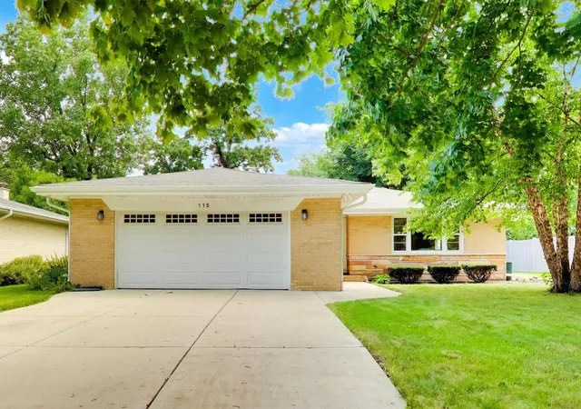 Photo 2 of Single family home for sale at 115 S Cedar Ave, Wood Dale, IL 60191 | MLS# 12737073 | Listing updated on 2026-09-24
