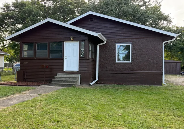 Photo 1 of Single family home for sale at 1407 N Hickory St, Champaign, IL 61820 | MLS# 12737081 | Listing updated on 2026-10-05