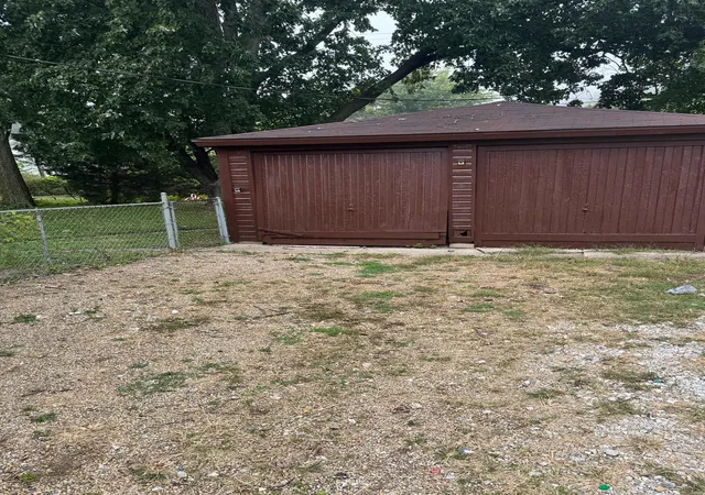 Photo 2 of Single family home for sale at 1407 N Hickory St, Champaign, IL 61820 | MLS# 12737081 | Listing updated on 2026-10-05