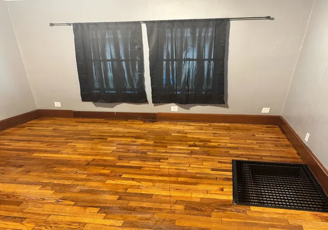 Photo 4 of Single family home for sale at 1407 N Hickory St, Champaign, IL 61820 | MLS# 12737081 | Listing updated on 2026-10-05