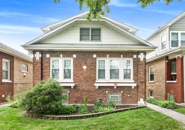 Photo 2 of Single family home for sale at 6118 W Grace St, Chicago, IL 60634 | MLS# 12737214 | Listing updated on 2026-09-11