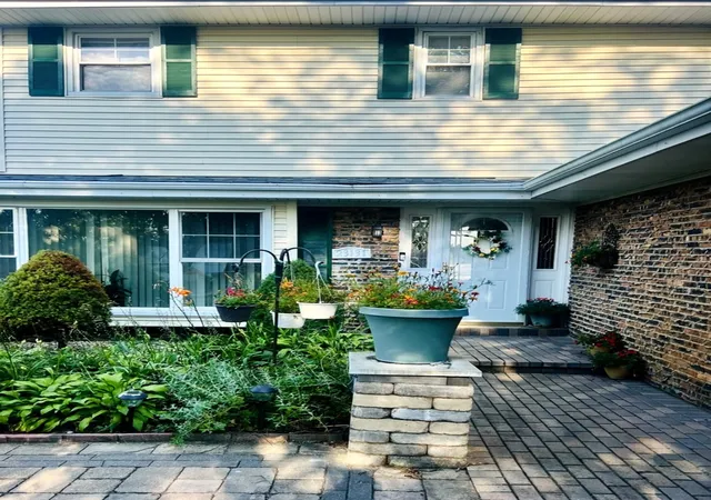 Photo 2 of Single family home for sale at 23131 S Volbrecht Rd, Crete, IL 60417 | MLS# 12737217 | Listing updated on 2026-10-05