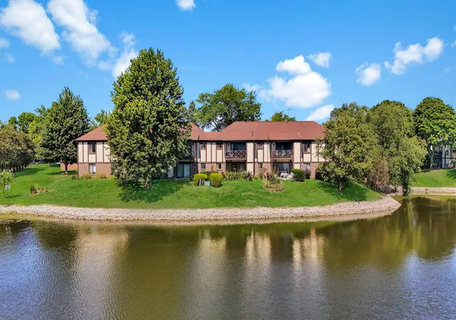 Photo 3 of Condo for sale at 1037 Cottonwood Ct #2BL, Wheeling, IL 60090 | MLS# 12737265 | Listing updated on 2026-10-04