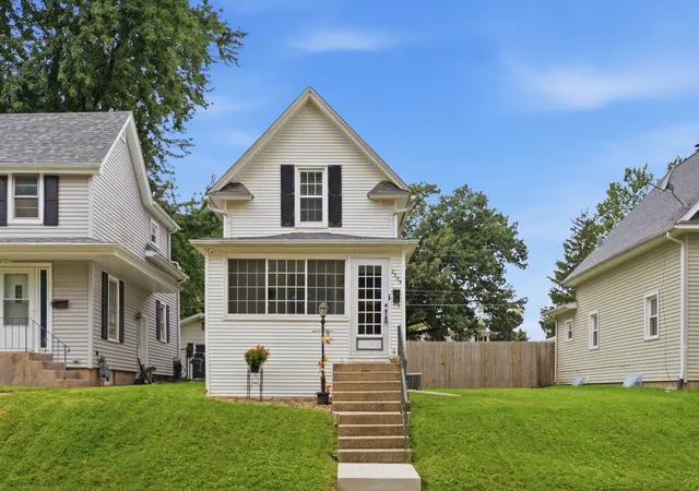 Photo 1 of Sale Pending at 2335 33rd Street, Moline, IL 61265 | MLS# 12737294 | Listing updated on 2026-09-20