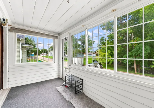 Photo 3 of Sale Pending at 2335 33rd Street, Moline, IL 61265 | MLS# 12737294 | Listing updated on 2026-09-20