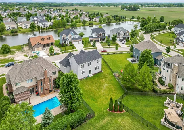 Photo 3 of Single family home for sale at 21350 Somerset St, Shorewood, IL 60404 | MLS# 12737305 | Listing updated on 2026-09-16