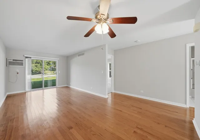 Photo 2 of Condo for sale at 774 Terrace Ct #R, Elgin, IL 60120 | MLS# 12737418 | Listing updated on 2026-10-07