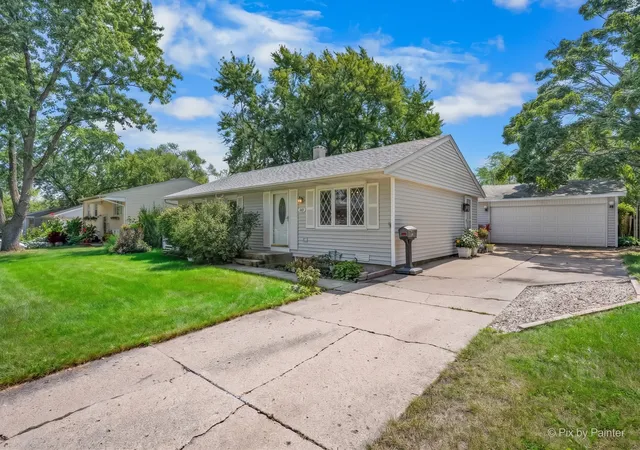 Photo 2 of Single family home for sale at 303 Mark Ave, Glendale Heights, IL 60139 | MLS# 12737482 | Listing updated on 2026-09-14