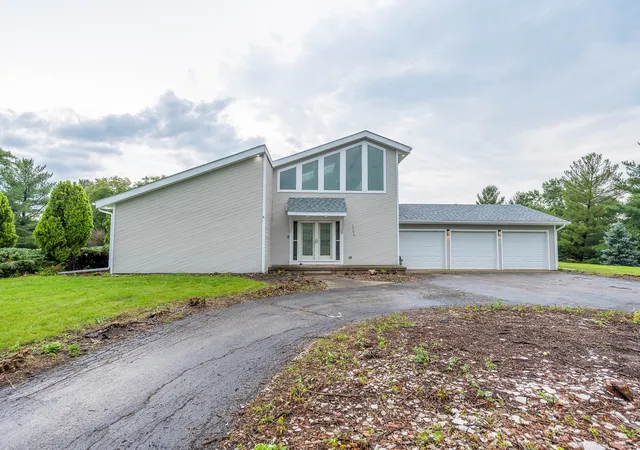 Photo 1 of Single family home for sale at 25636 Stoney Kirk Ct, Lake Zurich, IL 60047 | MLS# 12737501 | Listing updated on 2026-09-22