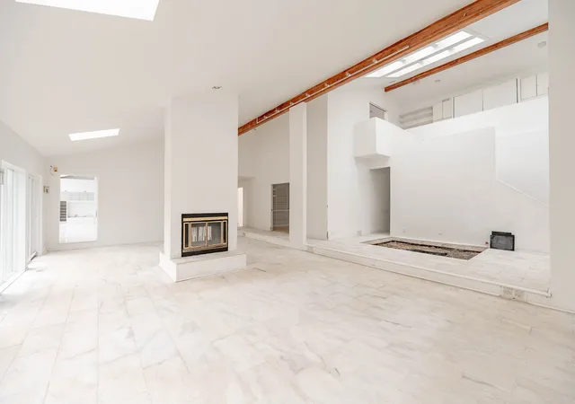 Photo 3 of Single family home for sale at 25636 Stoney Kirk Ct, Lake Zurich, IL 60047 | MLS# 12737501 | Listing updated on 2026-09-22