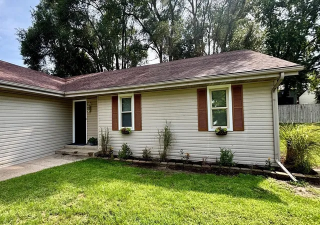 Photo 2 of Single family home for sale at 7733 Edwin Ln, Loves Park, IL 61111 | MLS# 12737536 | Listing updated on 2026-09-14