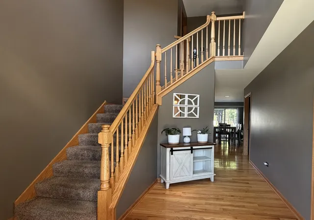 Photo 4 of Single family home for sale at 16611 Karen Springs Dr, Lockport, IL 60441 | MLS# 12737539 | Listing updated on 2026-09-22