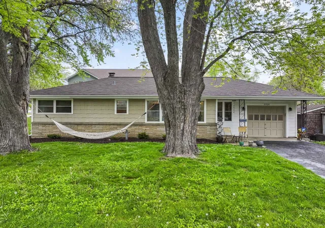 Photo 1 of Single family home for sale at 3314 Washington St, Mc Henry, IL 60050 | MLS# 12737605 | Listing updated on 2026-09-23
