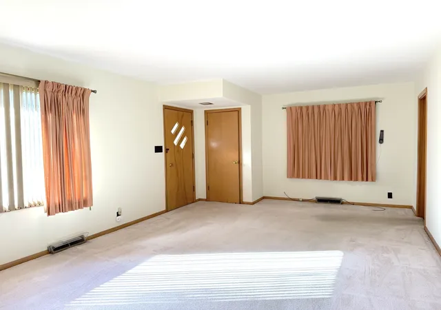 Photo 2 of Single family home for sale at 22 Old Brick Rd, Murphysboro, IL 62966 | MLS# 12737636 | Listing updated on 2026-09-30