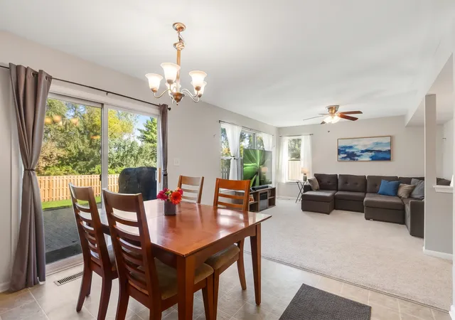 Listing Photo 5 - Condo for sale in building located at 500 Richard Brown Blvd, Volo, IL 60073