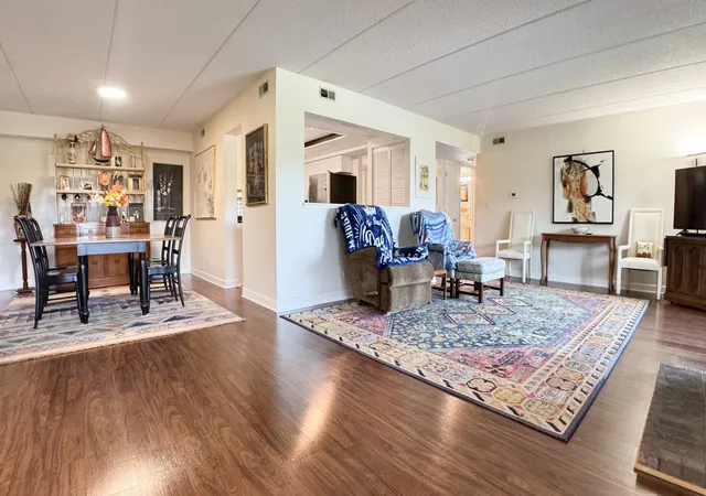 Photo 3 of Condo for sale at 917 Vose Dr #102, Gurnee, IL 60031 | MLS# 12737701 | Listing updated on 2026-09-16