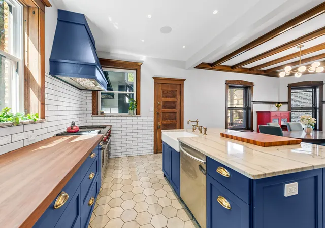 Photo 3 of House for sale at 1314 W Carmen Ave, Chicago, IL 60640 | MLS# 12737730 | Listing updated on 2026-10-07