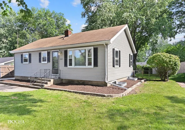 Photo 2 of Single family home for sale at 312 Oak St, North Aurora, IL 60542 | MLS# 12737731 | Listing updated on 2026-09-16