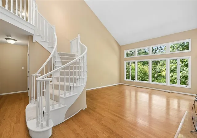Photo 4 of Single family home for sale at 30 Brierfield Ct, Lake Bluff, IL 60044 | MLS# 12737761 | Listing updated on 2026-09-06