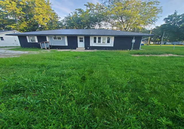 Photo 4 of Single family home for sale at 204 3rd Street, Dewey, IL 61840 | MLS# 12737864 | Listing updated on 2026-09-12
