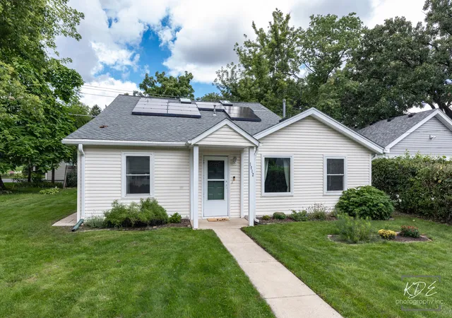 Single family home for sale at 1912 Burlington Ave, Lisle, IL 60532 | MLS# 12737899