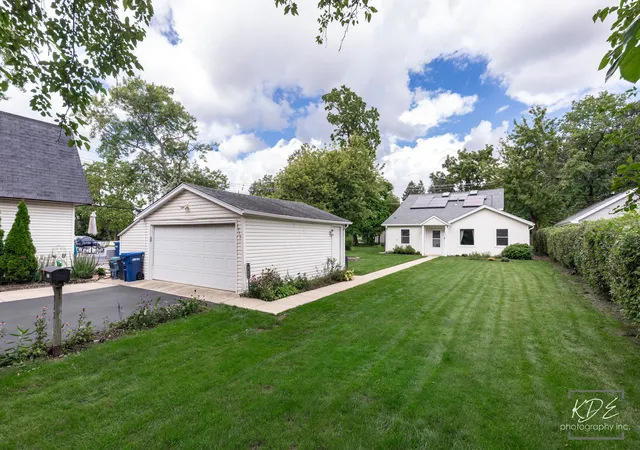 Photo 2 of Single family home for sale at 1912 Burlington Ave, Lisle, IL 60532 | MLS# 12737899 | Listing updated on 2026-09-21